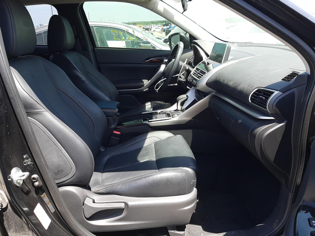 Photo 5 from auction – 2018 MITSUBISHI ECLIPSE CR with VIN JA4AT5AAXJZ041694