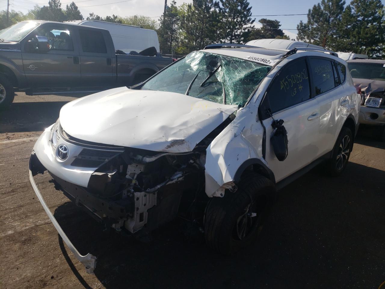 Photo 2 from auction – 2015 TOYOTA RAV4 LIMIT with VIN 2T3DFREV9FW229807