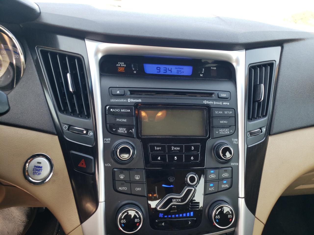 Photo 9 from auction – 2013 HYUNDAI SONATA SE with VIN 5NPEC4AC3DH589454