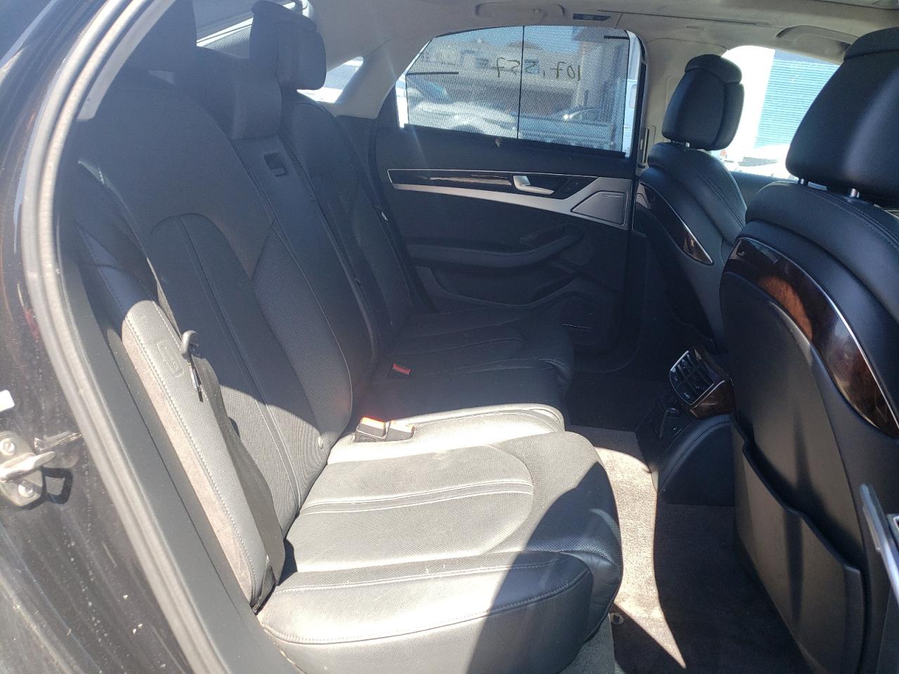 Photo 6 from auction – 2011 AUDI A8 QUATTRO with VIN WAUAVAFD8BN000868