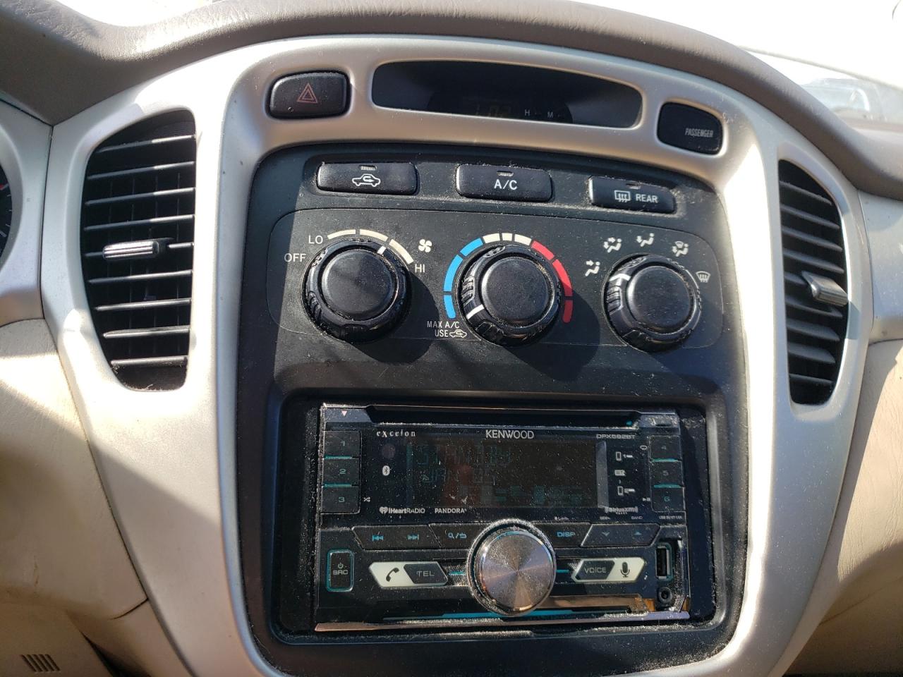 Photo 9 from auction – 2005 TOYOTA HIGHLANDER with VIN JTEGP21A350087540