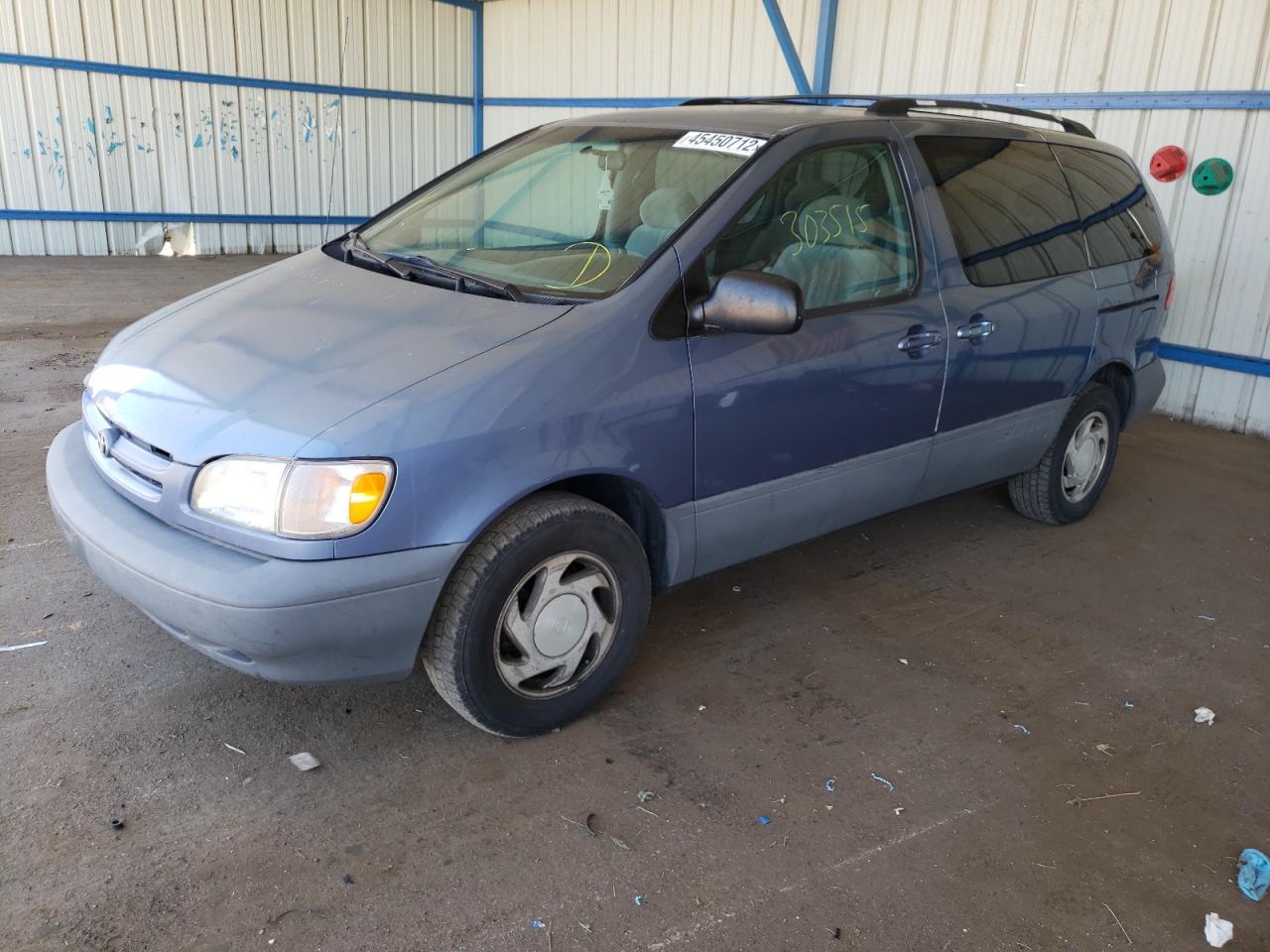 Photo 2 from auction – 2000 TOYOTA SIENNA LE with VIN 4T3ZF13C3YU171236