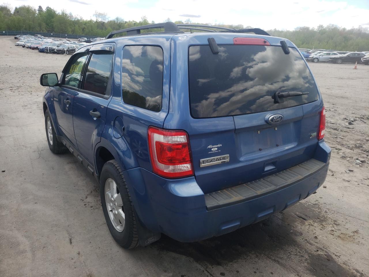 Photo 3 from auction – 2010 FORD ESCAPE XLT with VIN 1FMCU9DG3AKD09329