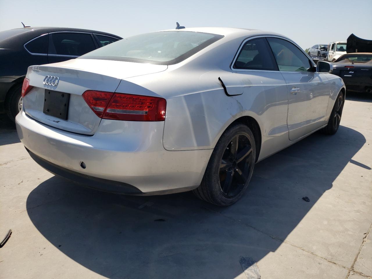 Zdjęcie 4 z aukcji – 2010 AUDI A5 PREMIUM z VIN WAULFAFR8AA056395