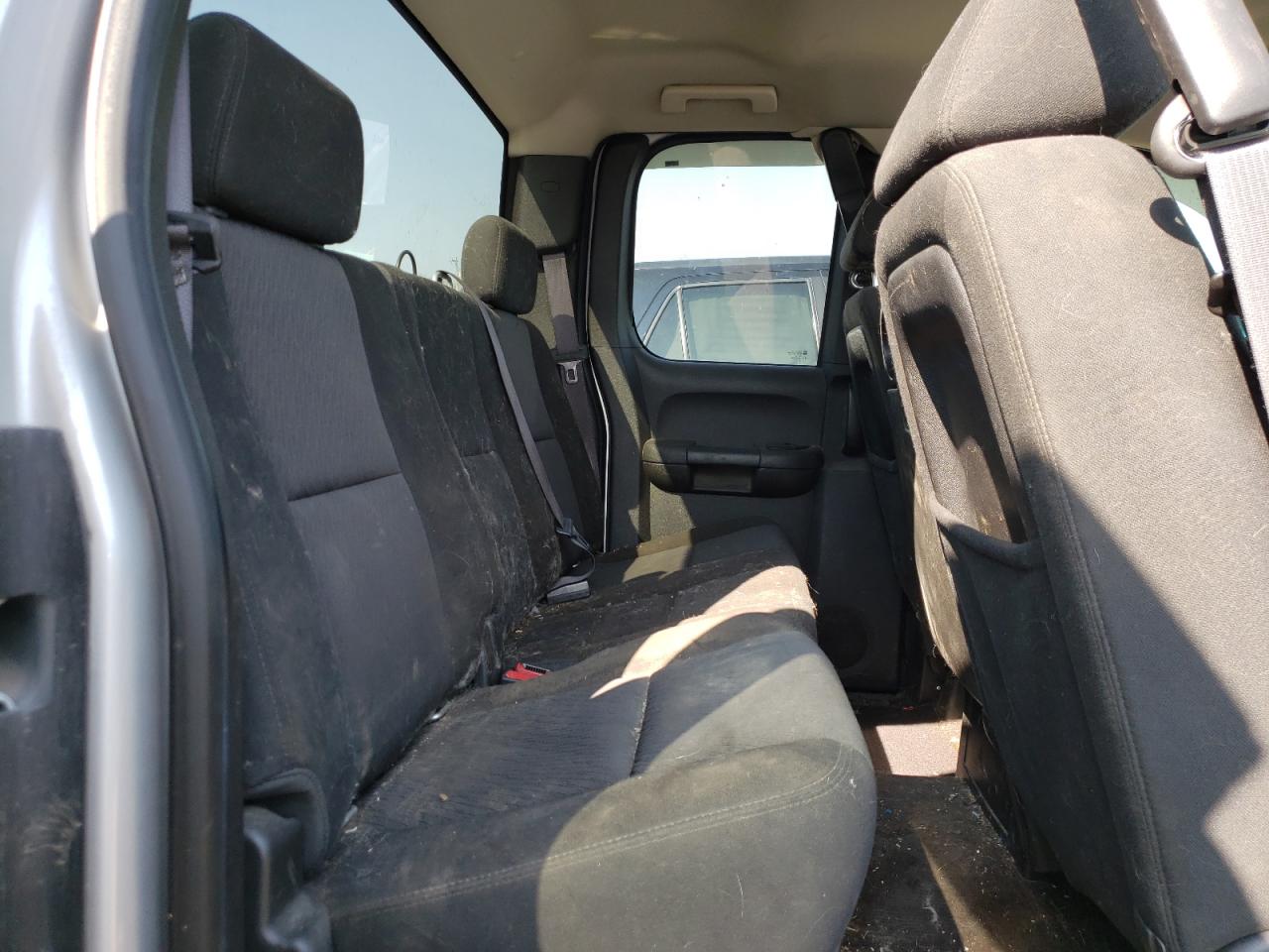 Photo 6 from auction – 2013 CHEVROLET SILVERADO with VIN 1GCRKSE78DZ270873