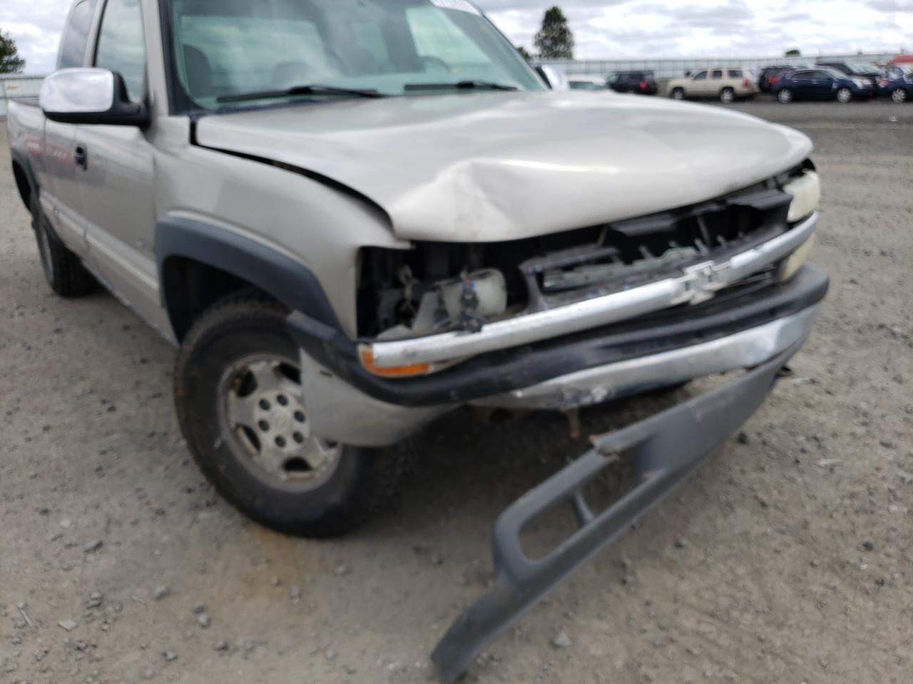 Photo 9 from auction – 1999 CHEVROLET SILVERADO with VIN 1GCEK19T6XE182190