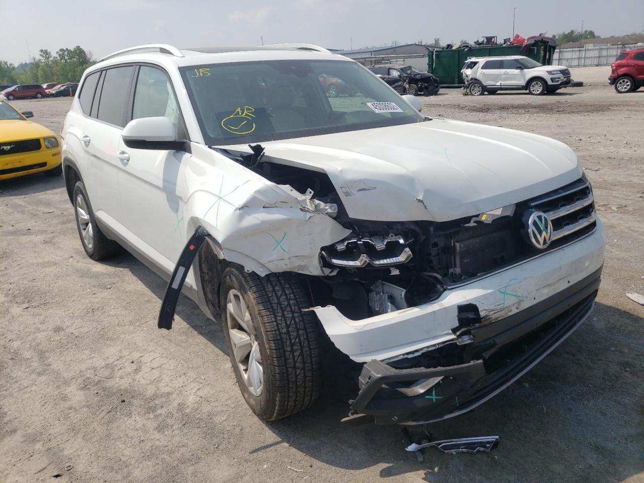VOLKSWAGEN ATLAS SEL 2018 with VIN 1V2ER2CA0JC532147 - Photo from auction