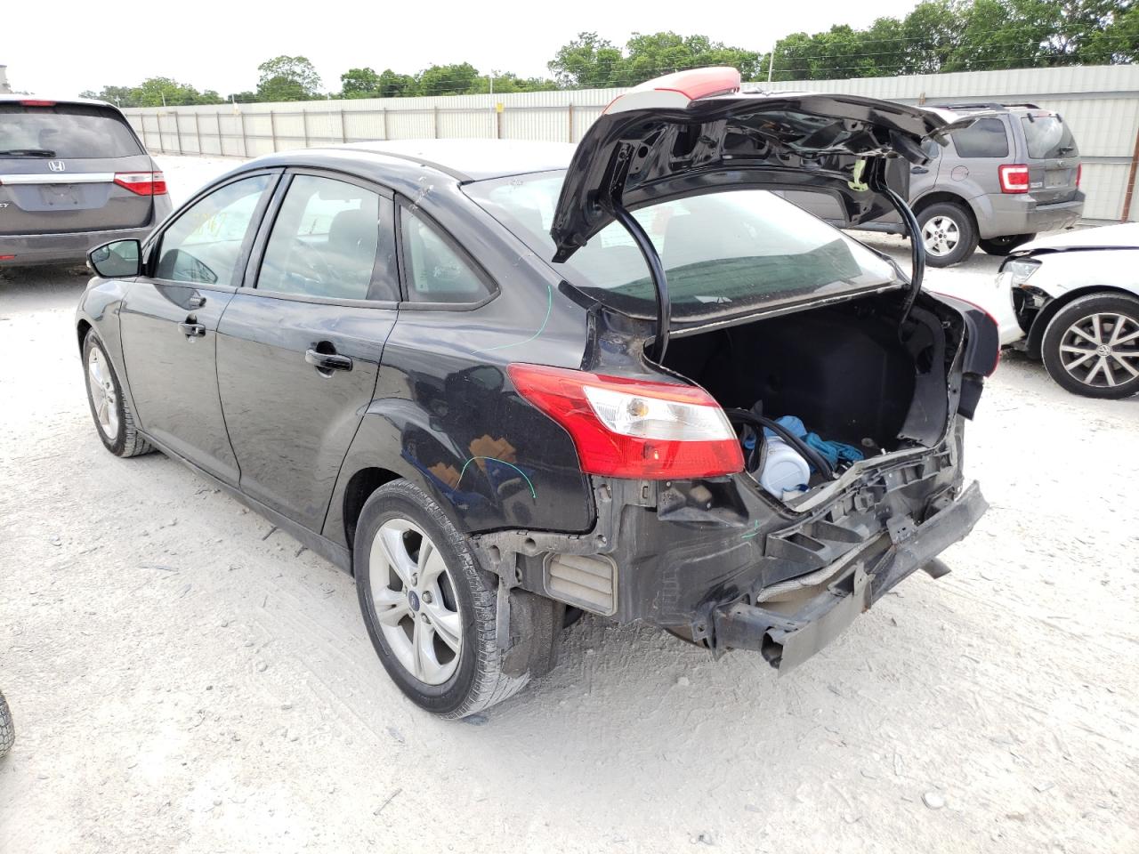 Zdjęcie 3 z aukcji – 2014 FORD FOCUS SE z VIN 1FADP3F21EL117556