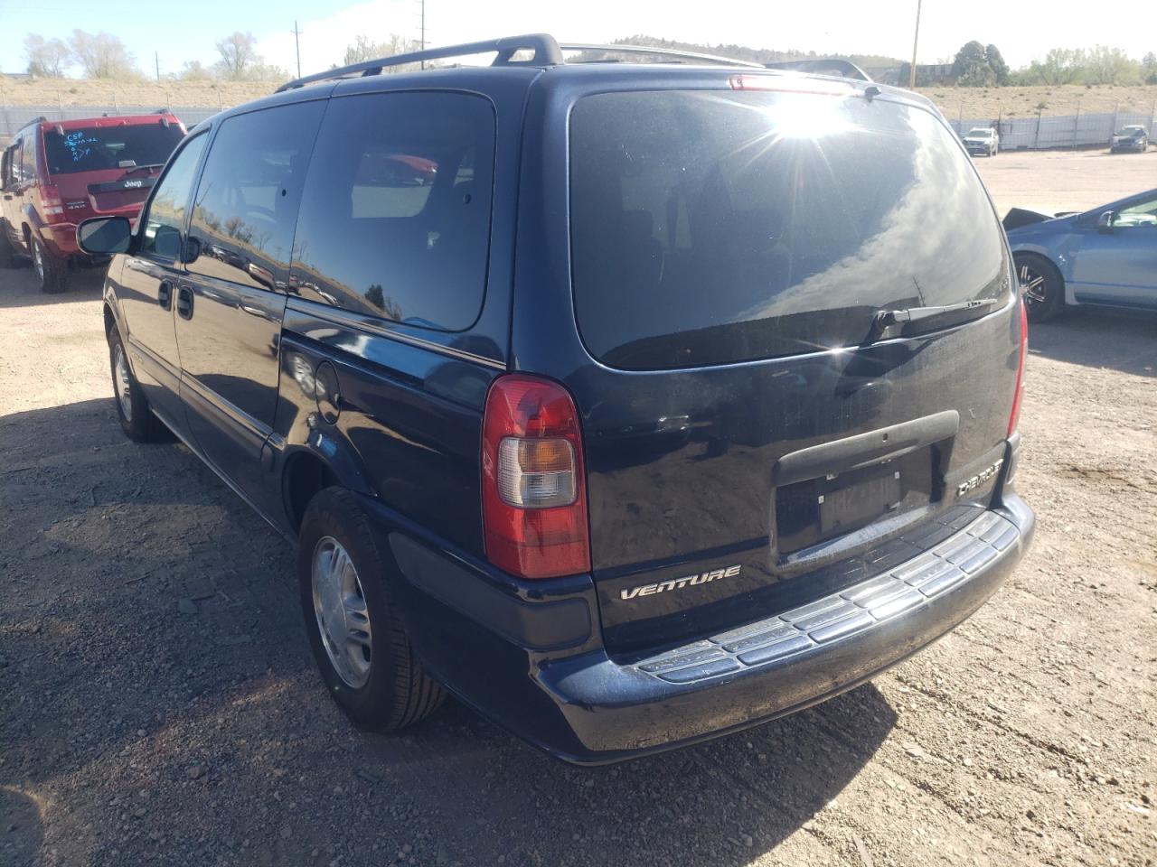Photo 3 from auction – 2000 CHEVROLET VENTURE with VIN 1GNDX03E5YD112065