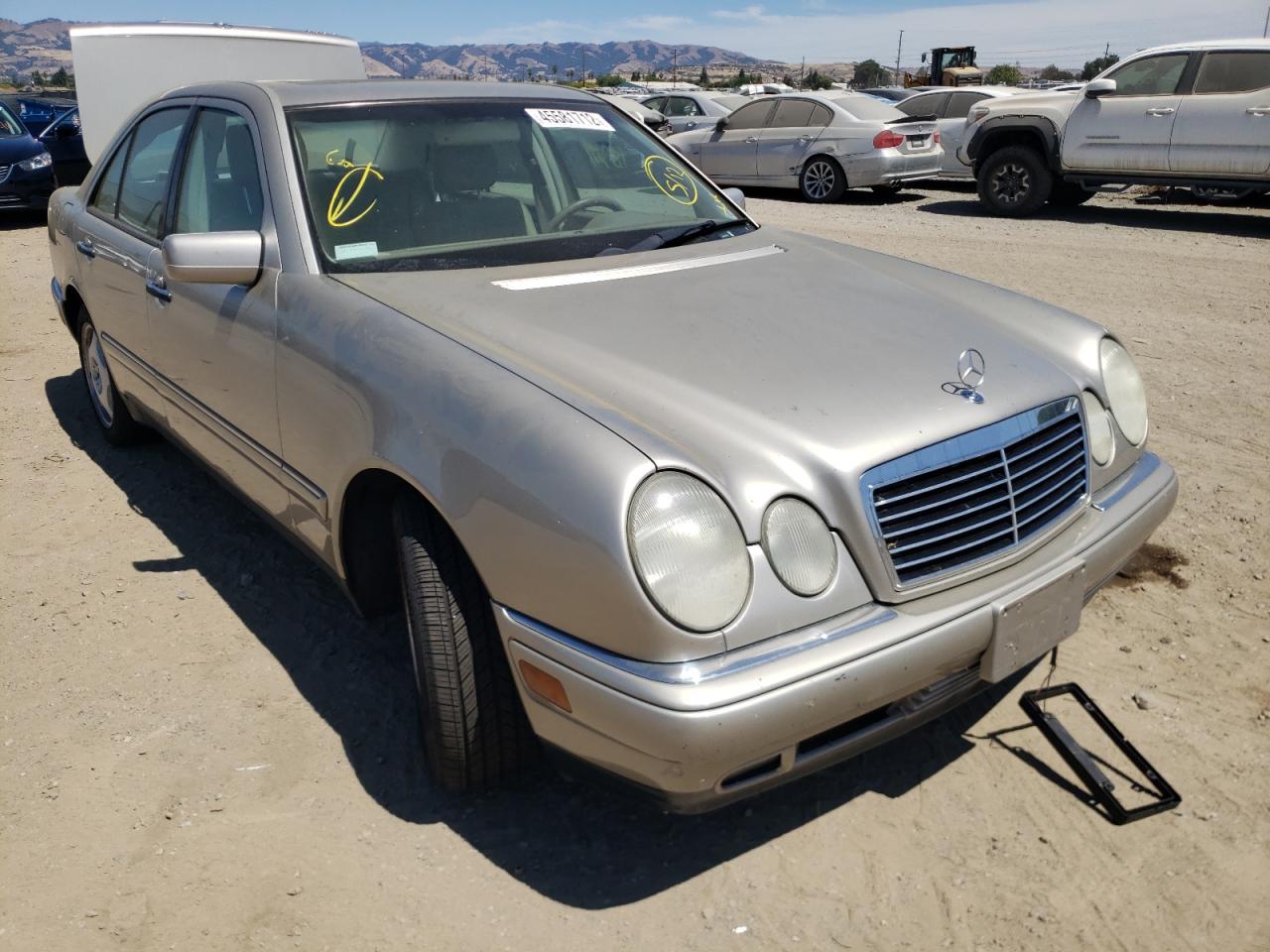 Photo 1 from auction – 1999 MERCEDES-BENZ E 320 with VIN WDBJF65H9XA769197