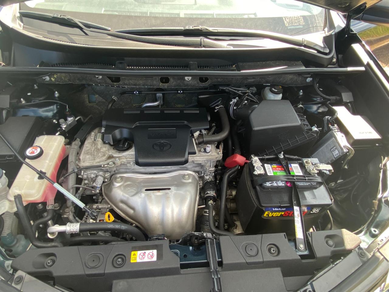 Photo 7 from auction – 2018 TOYOTA RAV4 LE with VIN JTMZFREV3JJ744945