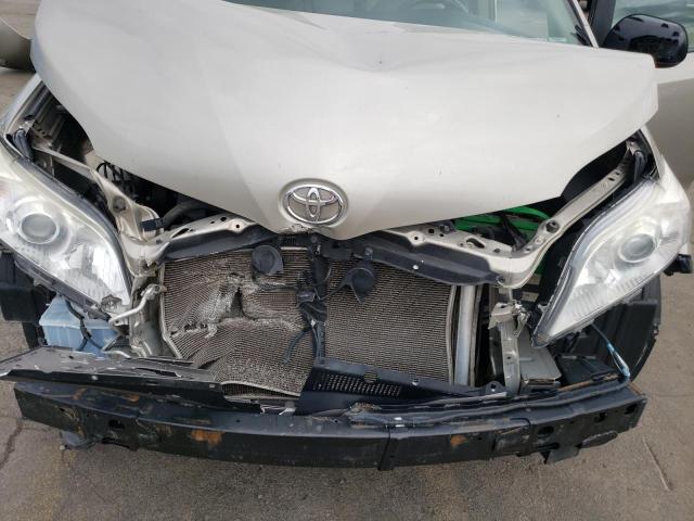 Photo 7 from auction – 2016 TOYOTA SIENNA XLE with VIN 5TDYK3DC5GS741058