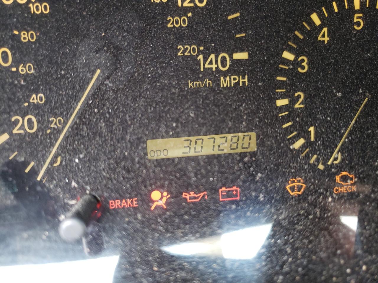Photo 8 from auction – 2000 LEXUS RX 300 with VIN JT6GF10U9Y0072498