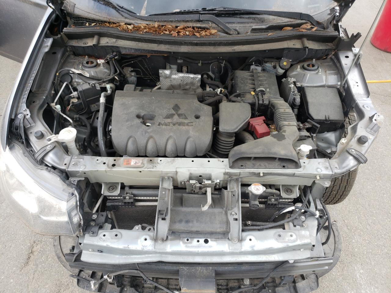 Photo 7 from auction – 2014 MITSUBISHI OUTLANDER with VIN JA4AD3A30EZ006722