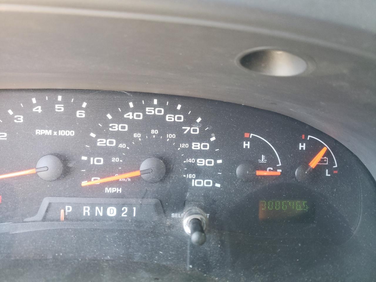 Photo 8 from auction – 2006 FORD ECONOLINE with VIN 1FTNS24W26HA43646