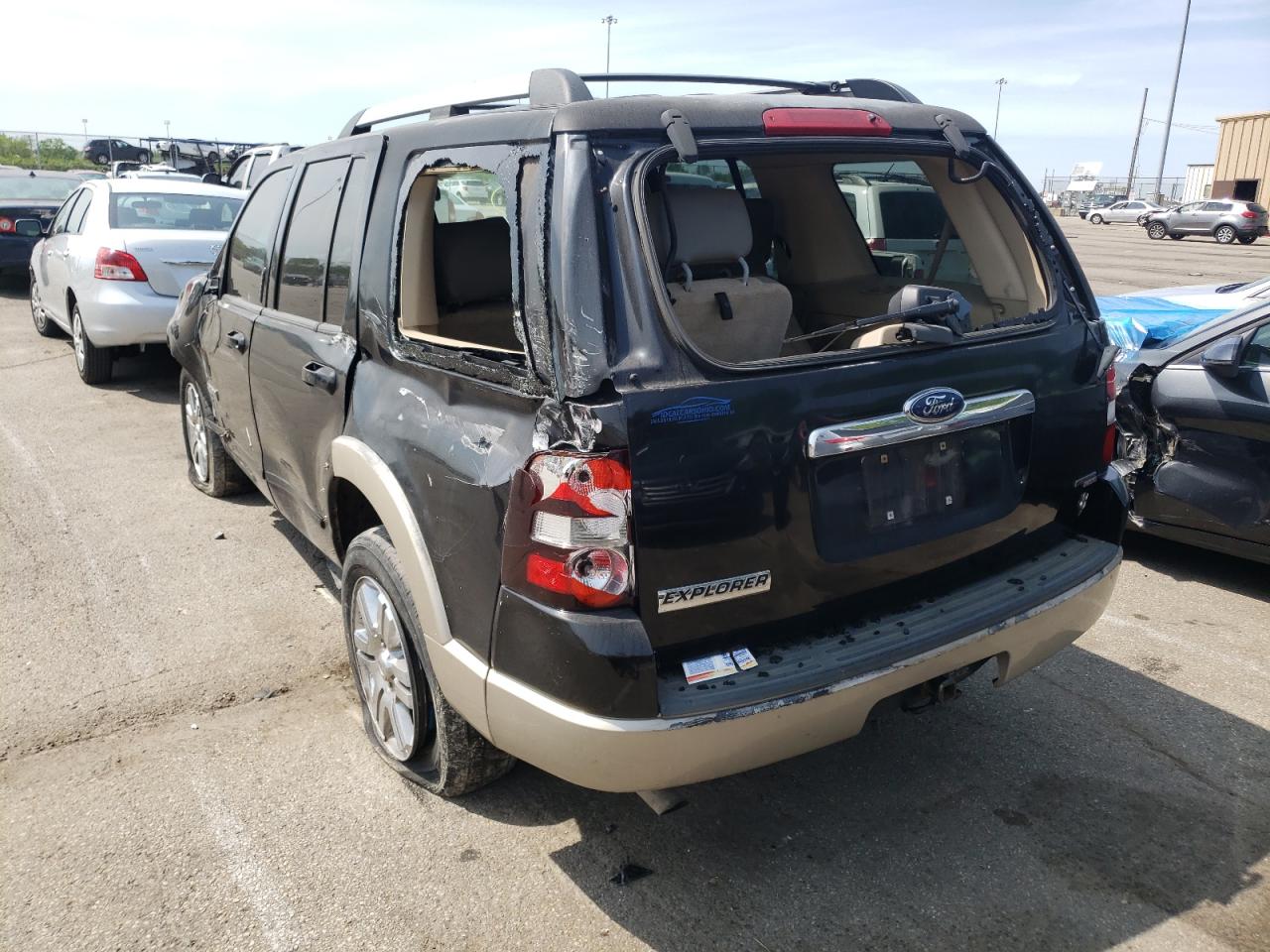 Photo 3 from auction – 2006 FORD EXPLORER E with VIN 1FMEU74896UA20117