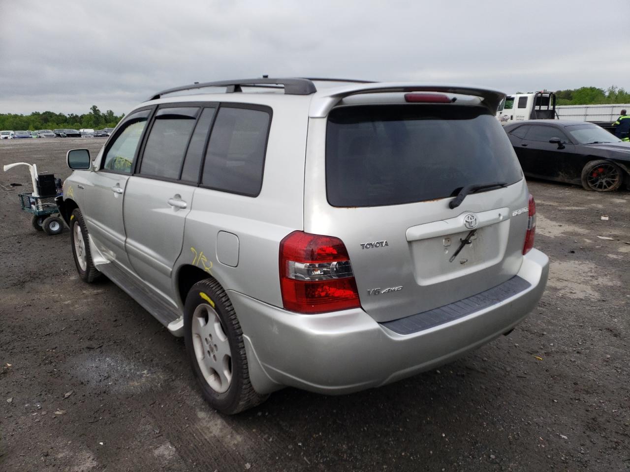 Photo 3 from auction – 2005 TOYOTA HIGHLANDER with VIN JTEEP21A350127316
