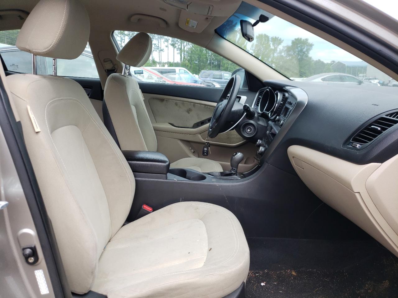 Photo 5 from auction – 2011 KIA OPTIMA LX with VIN KNAGM4A7XB5053670