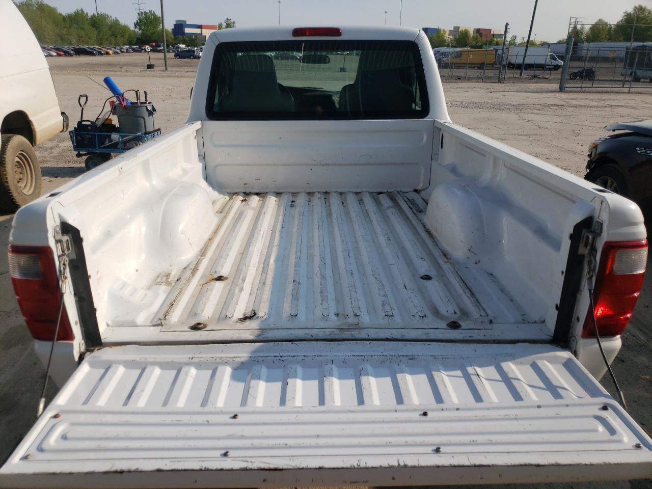 Photo 6 from auction – 2005 FORD RANGER with VIN 1FTYR10D75PB08051