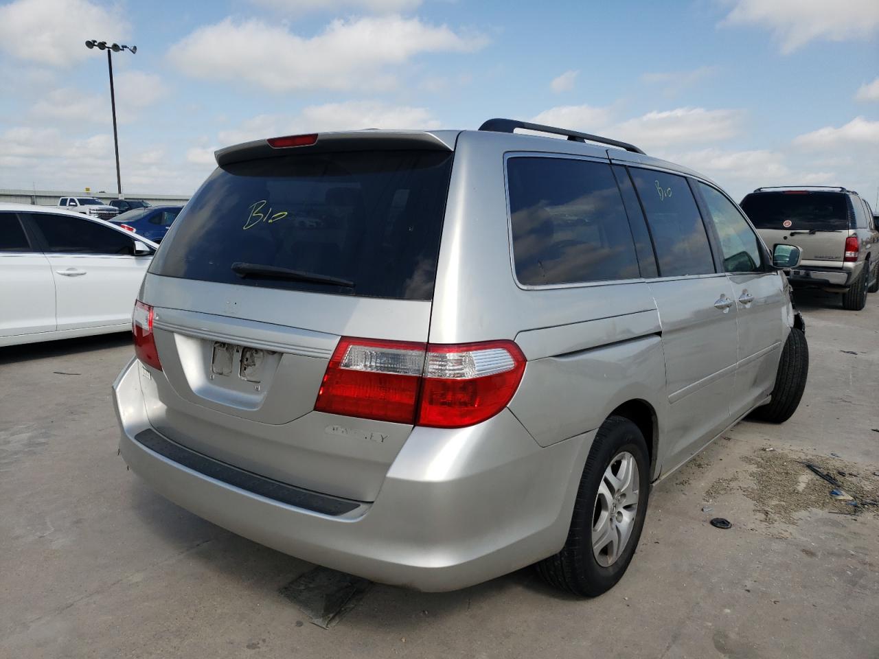 Photo 4 from auction – 2005 HONDA ODYSSEY EX with VIN 5FNRL38725B087930