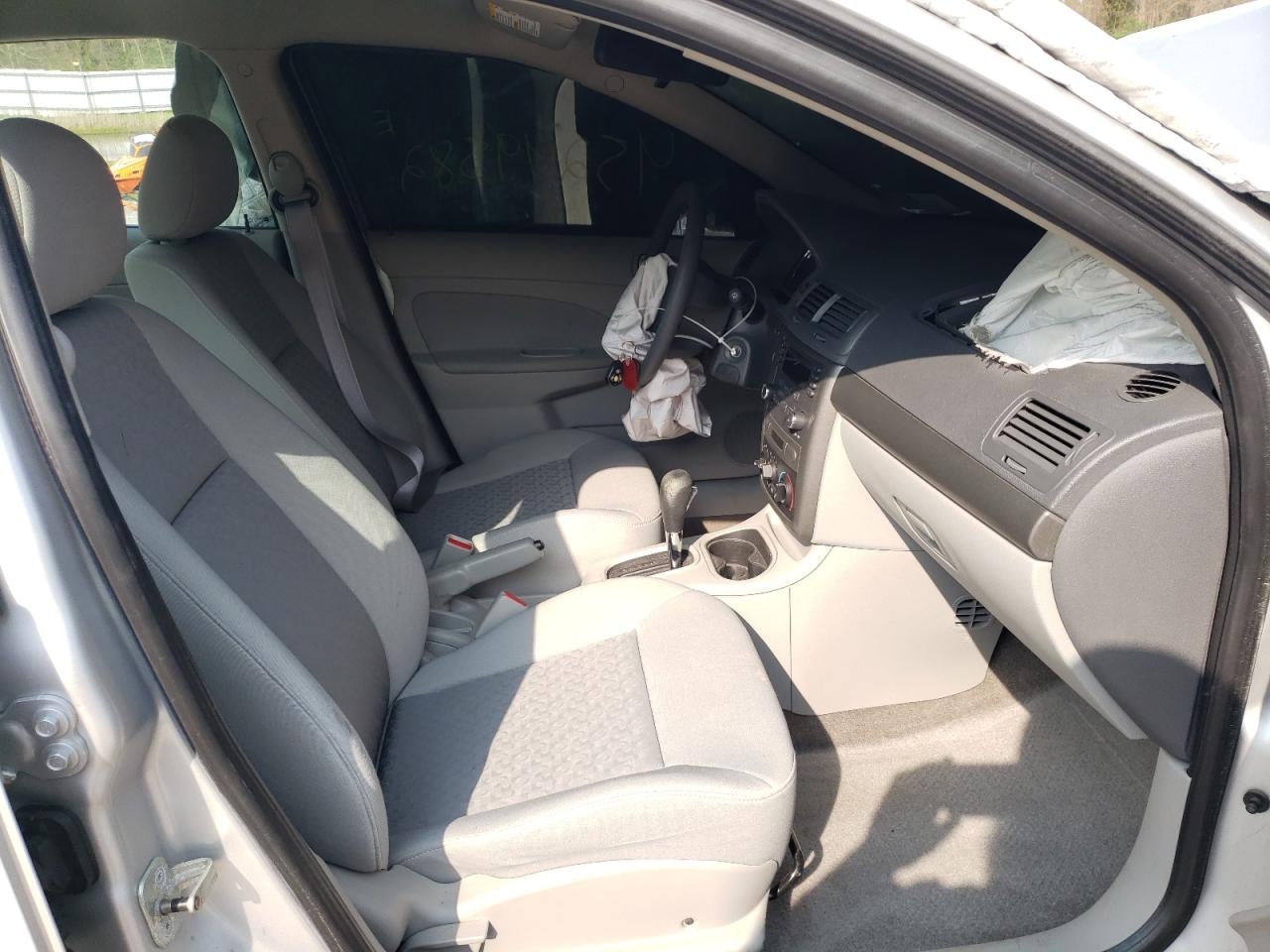 Photo 5 from auction – 2005 CHEVROLET COBALT with VIN 1G1AK52F057670958