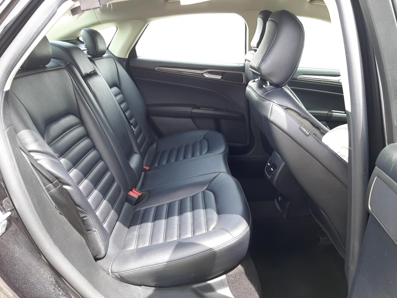 Photo 6 from auction – 2020 FORD FUSION SEL with VIN 3FA6P0CD1LR177395
