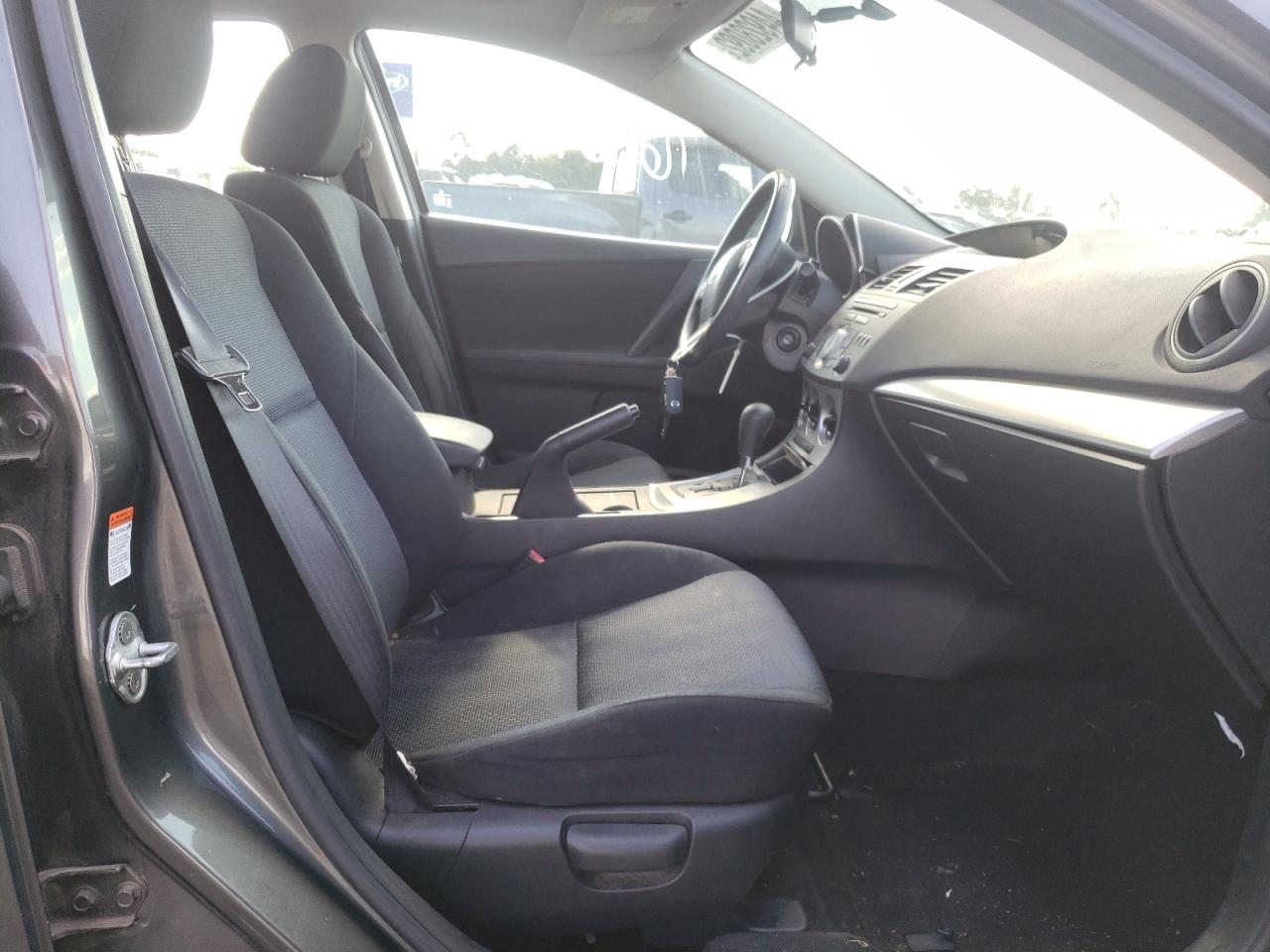 Photo 5 from auction – 2010 MAZDA 3 I with VIN JM1BL1SF8A1147914