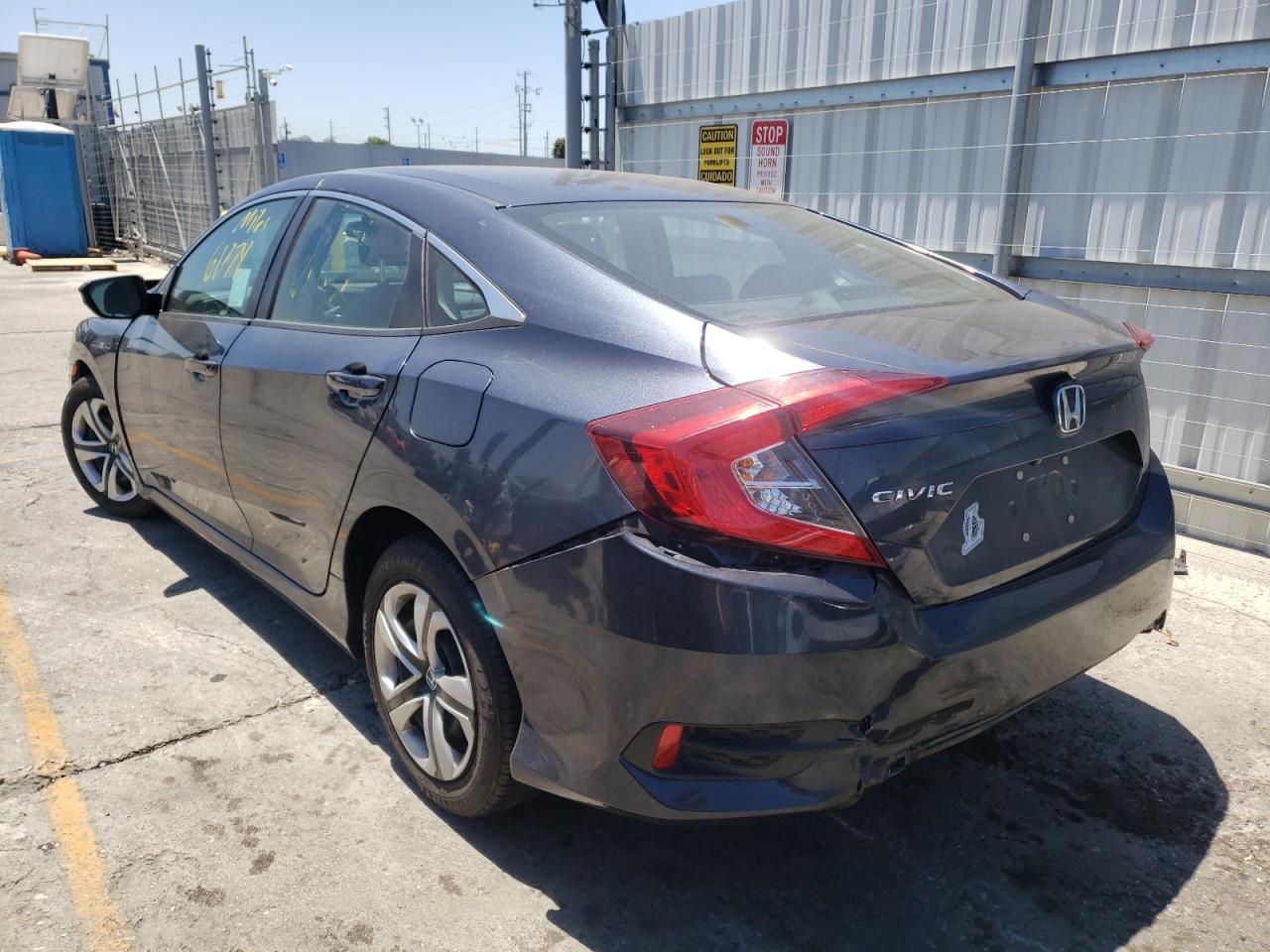 Photo 3 from auction – 2016 HONDA CIVIC LX with VIN 19XFC2F55GE247063