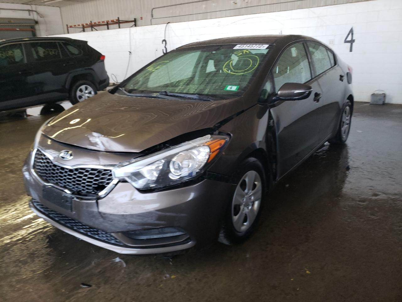 Photo 2 from auction – 2015 KIA FORTE LX with VIN KNAFX4A6XF5351555