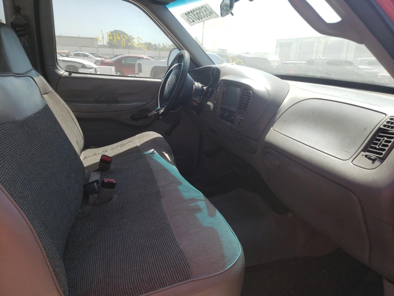 Photo 5 from auction – 1997 FORD F250 with VIN 1FTFX27L1VKB58201