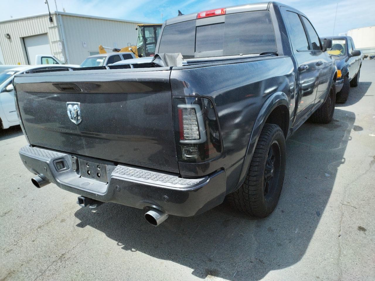 Photo 5 from auction – 2014 RAM 1500 LARAM with VIN 1C6RR6NT6ES190697