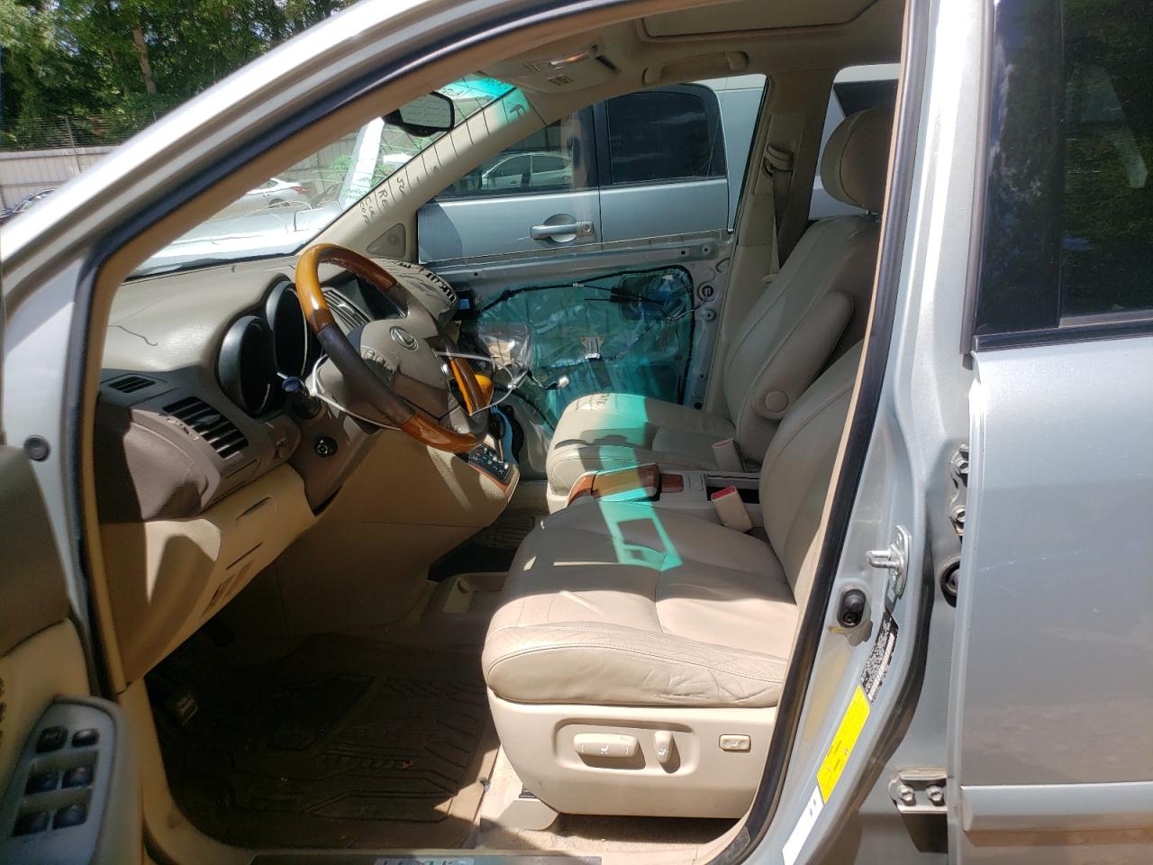 Photo 5 from auction – 2004 LEXUS RX 330 with VIN JTJGA31U740008694