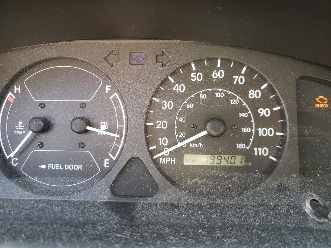 Photo 8 from auction – 2000 TOYOTA COROLLA VE with VIN 2T1BR12E3YC318631