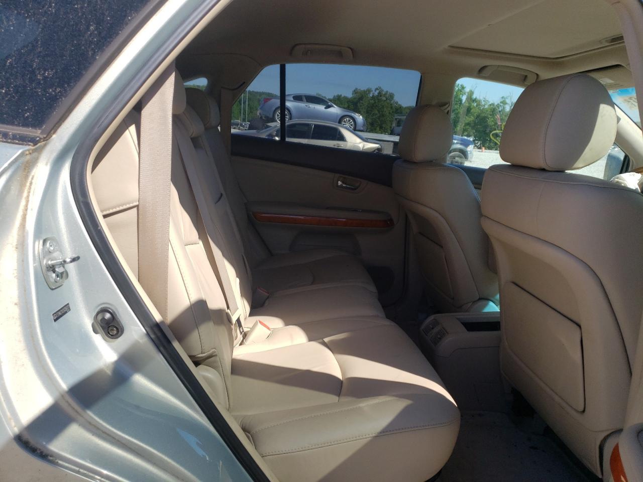 Photo 6 from auction – 2005 LEXUS RX 330 with VIN 2T2HA31U35C056171