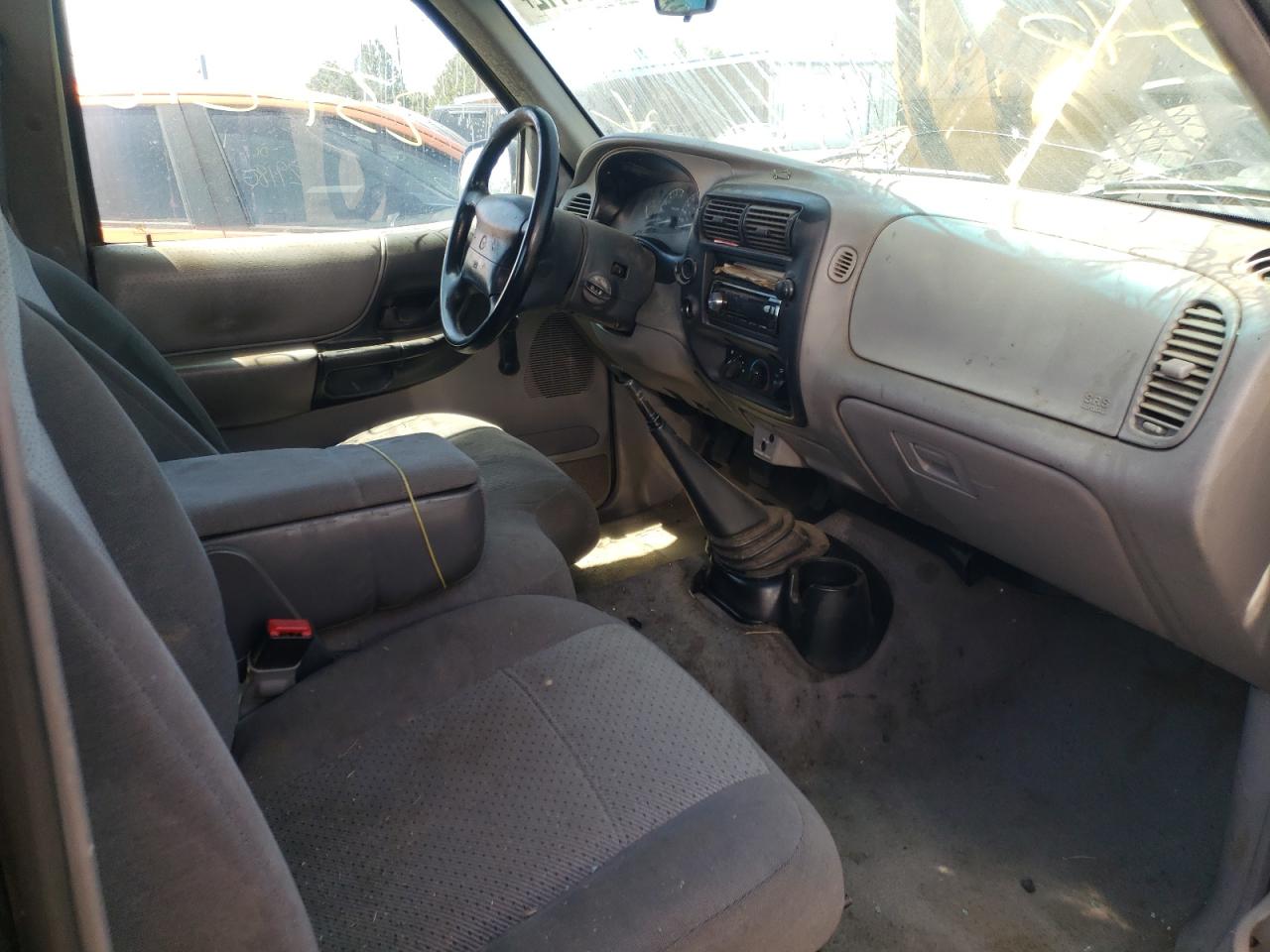 Photo 5 from auction – 1998 MAZDA B2500 CAB with VIN 4F4YR16C4WTM27647