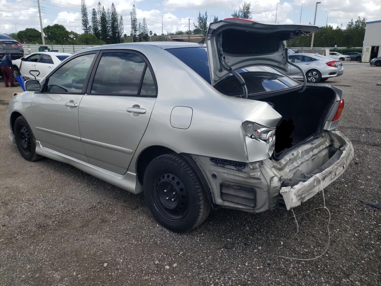 Photo 3 from auction – 2004 TOYOTA COROLLA CE with VIN 2T1BR32E04C256188