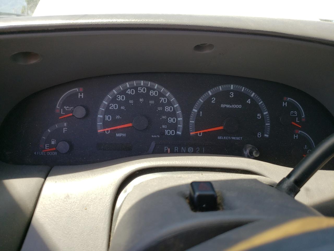 Photo 8 from auction – 2003 FORD F150 with VIN 2FTRX18WX3CA40147