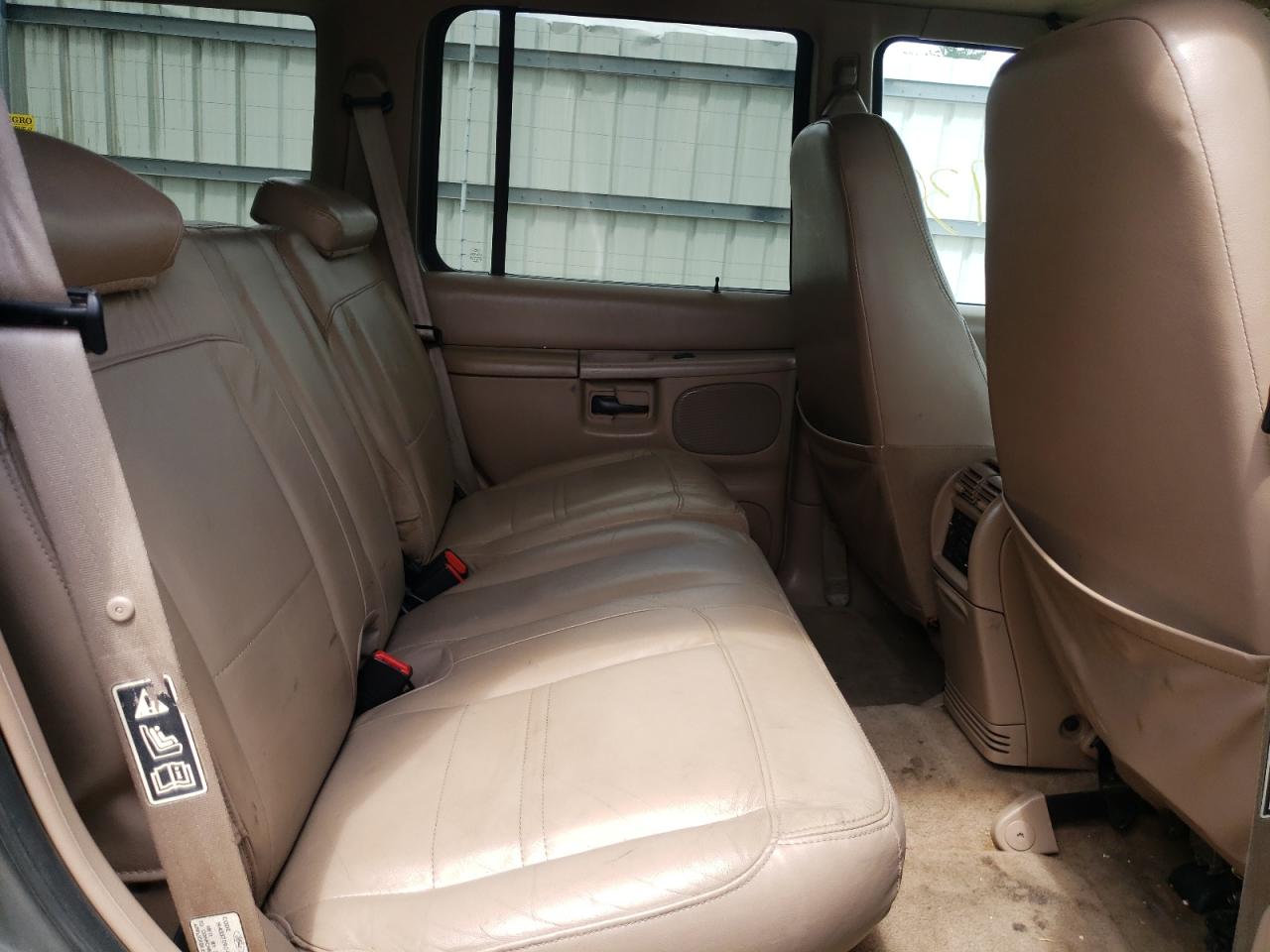 Photo 6 from auction – 2000 FORD EXPLORER E with VIN 1FMZU74E1YZB72969