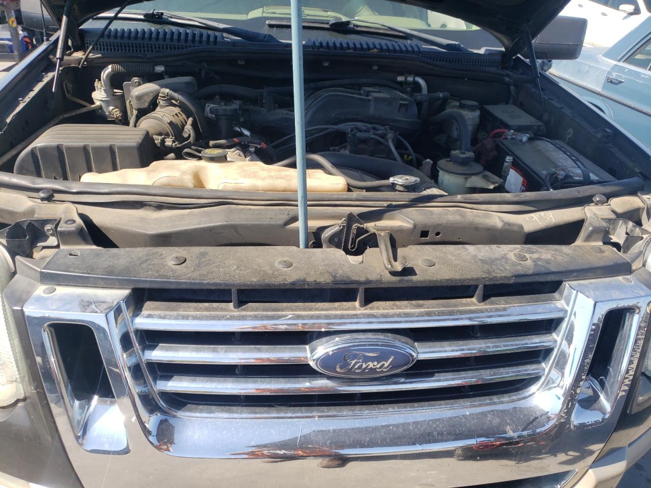 Photo 7 from auction – 2008 FORD EXPLORER E with VIN 1FMEU64E68UA21597