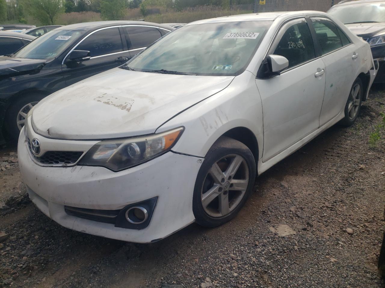 Photo 2 from auction – 2014 TOYOTA CAMRY L with VIN 4T1BF1FKXEU409415