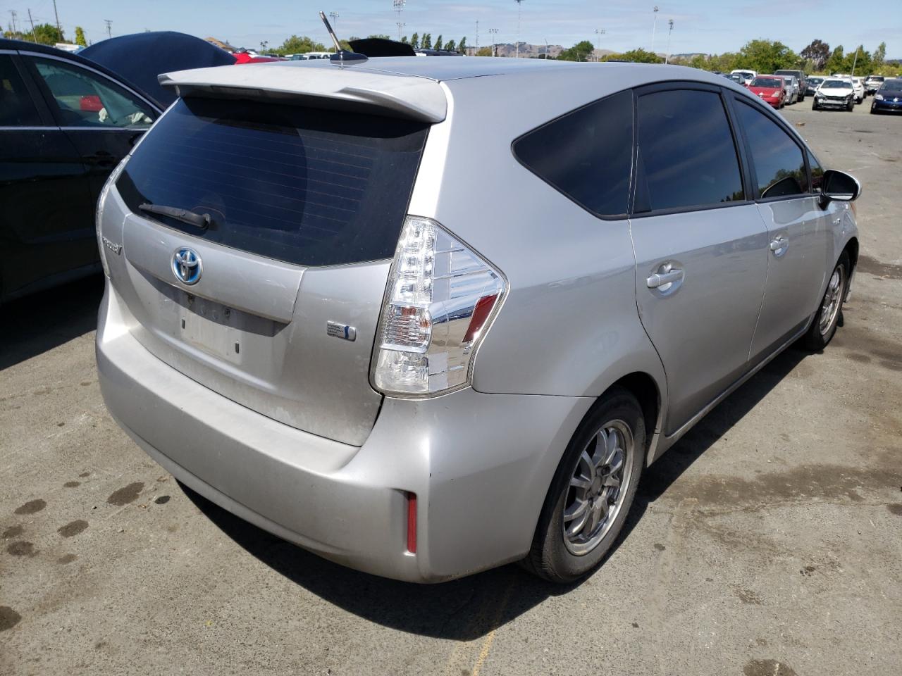 Photo 4 from auction – 2013 TOYOTA PRIUS V with VIN JTDZN3EU0D3191610