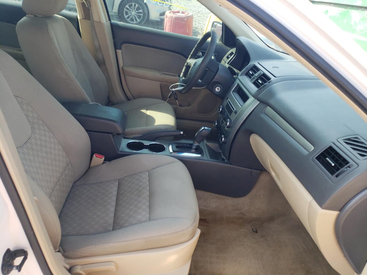 Photo 5 from auction – 2011 FORD FUSION SE with VIN 3FAHP0HA9BR109741