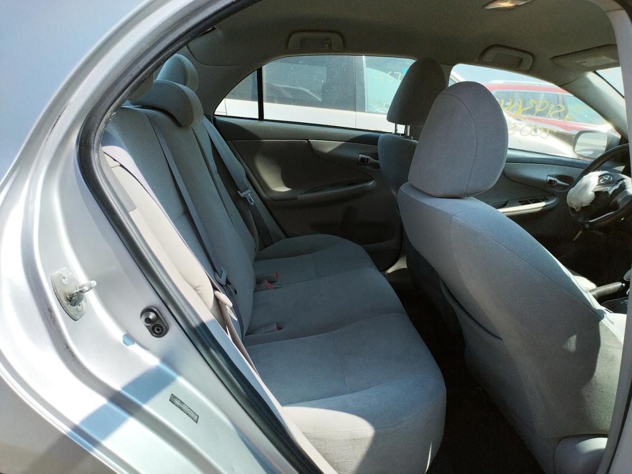 Photo 6 from auction – 2010 TOYOTA COROLLA with VIN 1NXBU4EEXAZ260436