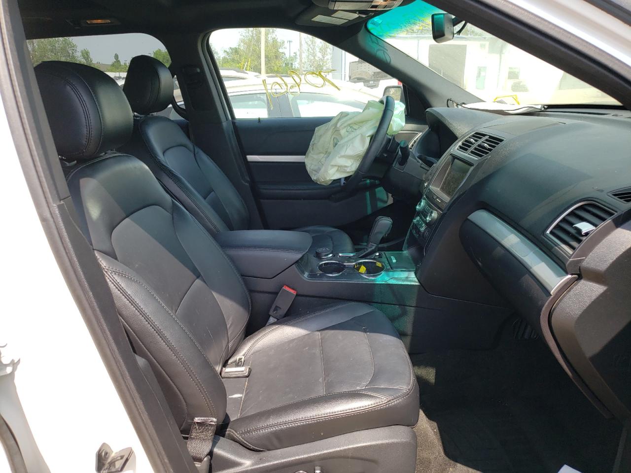Photo 5 from auction – 2016 FORD EXPLORER X with VIN 1FM5K8D82GGA95124