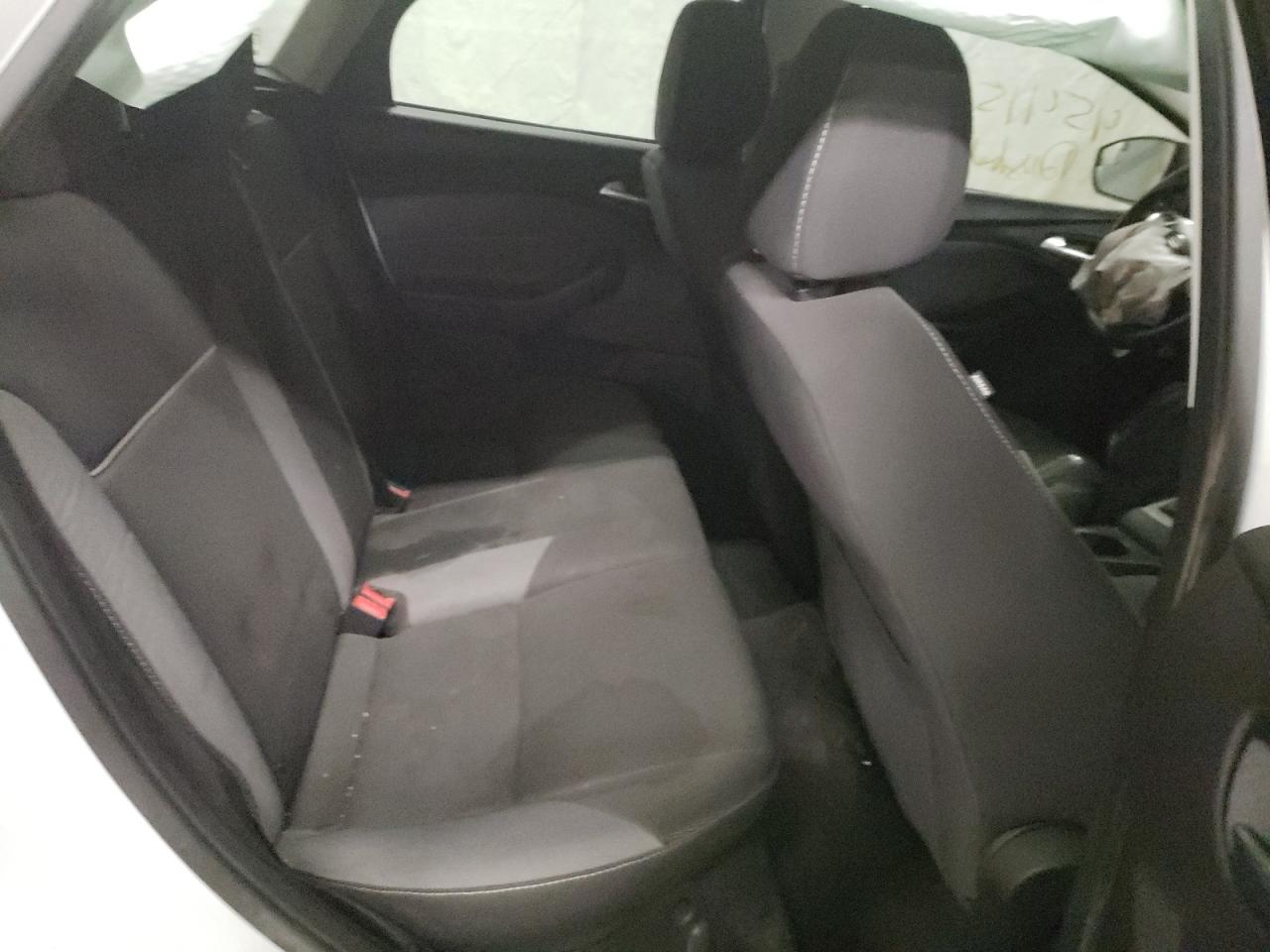 Photo 6 from auction – 2013 FORD FOCUS SE with VIN 1FADP3K27DL122295