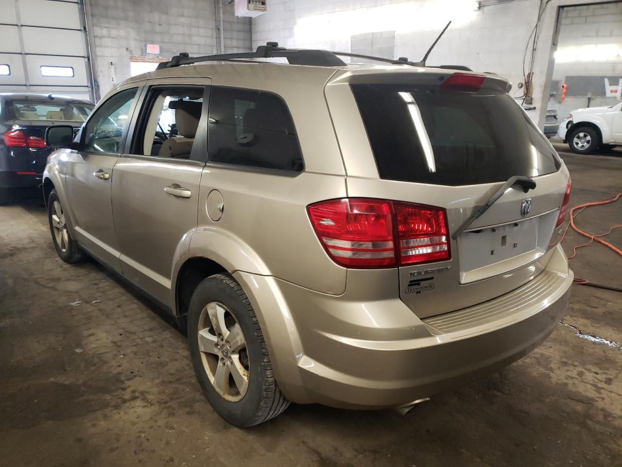 Photo 3 from auction – 2009 DODGE JOURNEY with VIN 3D4GG57V79T210932