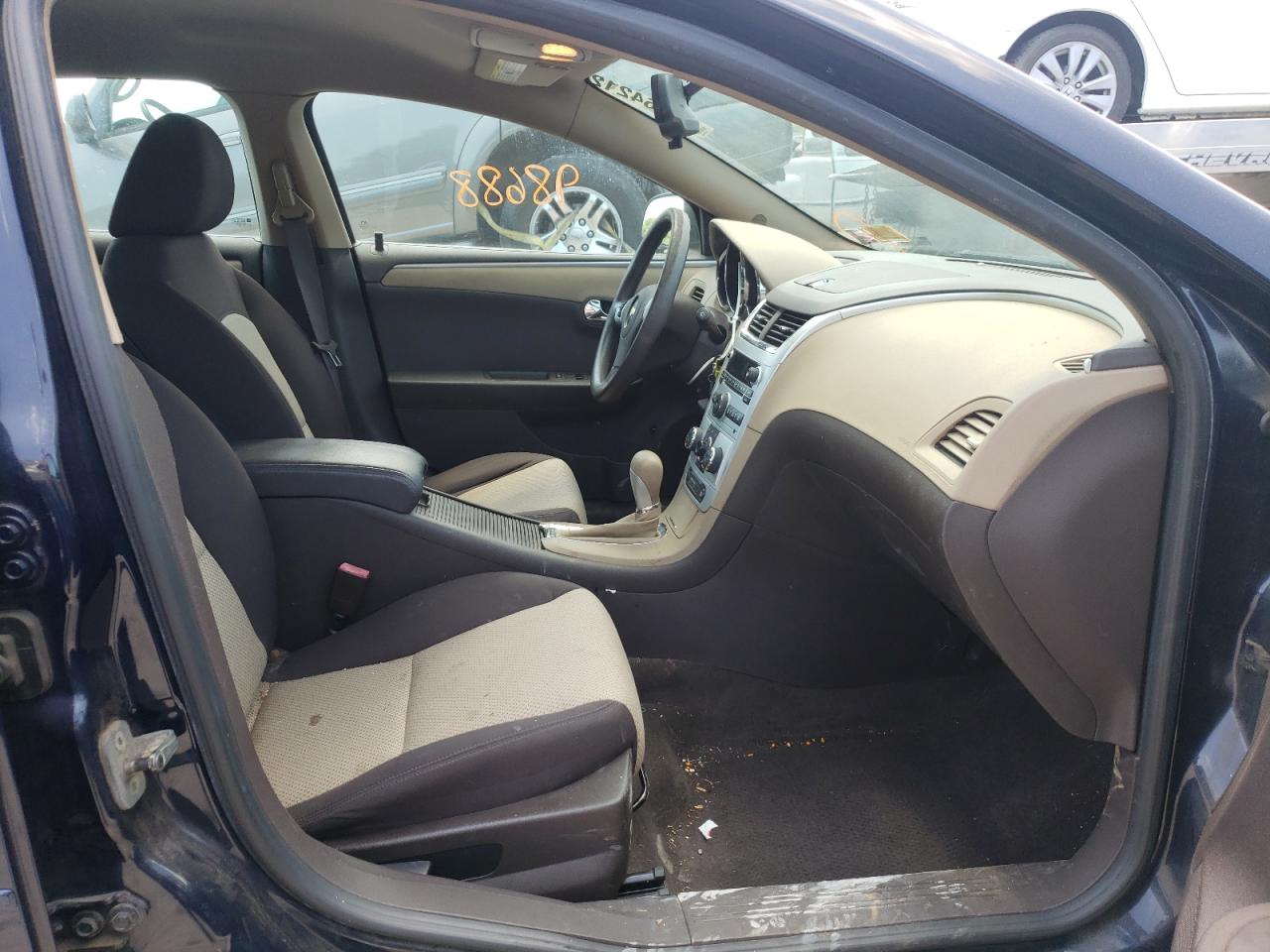 Photo 5 from auction – 2010 CHEVROLET MALIBU LS with VIN 1G1ZB5EBXAF207950