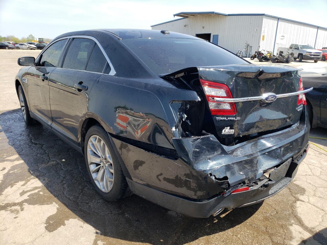 Photo 3 from auction – 2015 FORD TAURUS LIM with VIN 1FAHP2F82FG118712