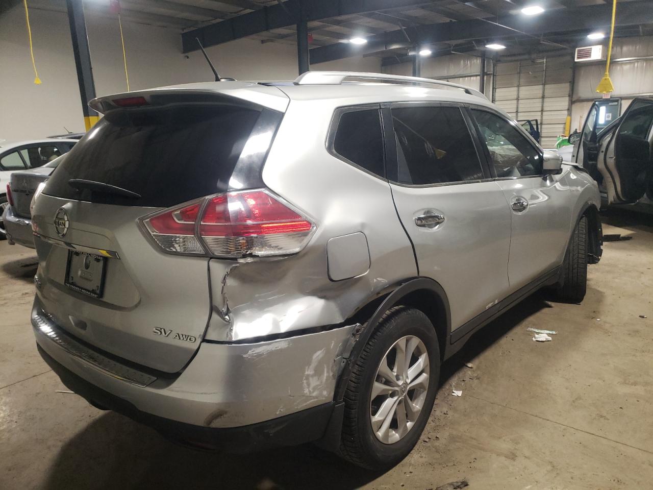 Photo 4 from auction – 2015 NISSAN ROGUE S with VIN KNMAT2MV5FP509529
