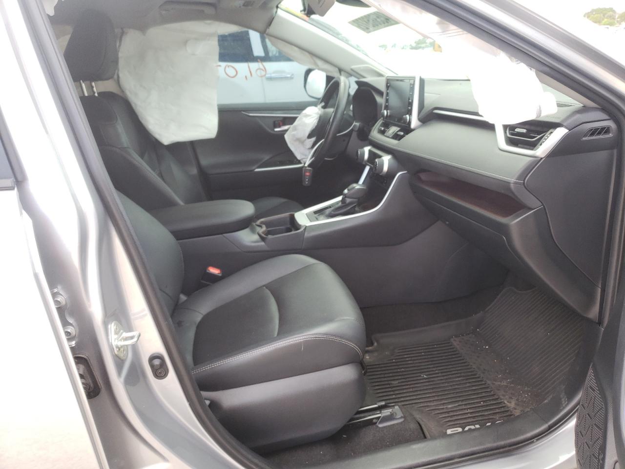 Photo 5 from auction – 2020 TOYOTA RAV4 LIMIT with VIN 2T3Y1RFVXLC036965